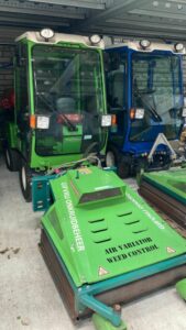 EcoTrac werktuigdrager met AIR Variator onkruidbestrijding